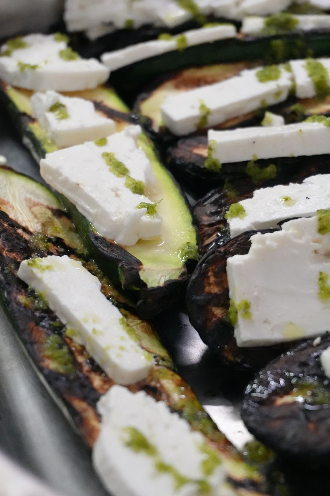 Légumes grillés et feta au grill asado, formules apéro dînatoire et privatisation O'QG 64 Idron